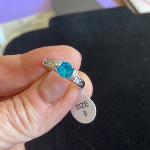 🔥4/$20 Faux Aquamarine size 8 Ring Czs mounted around it. Very sweet silver ring